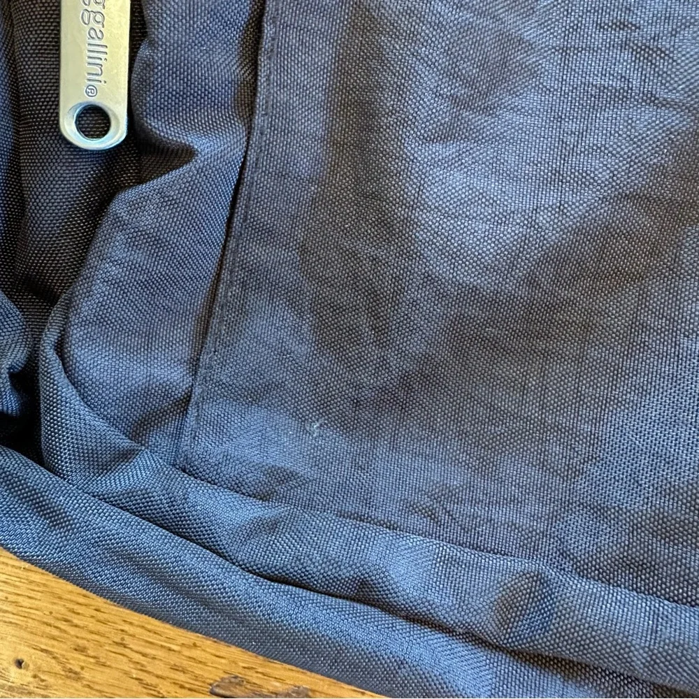 Baggallini Cross-Body Travel Sling Bag Brown Unisex